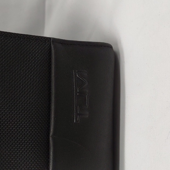 Tumi nylon 12x12 shoulder bag - Picture 2 of 15